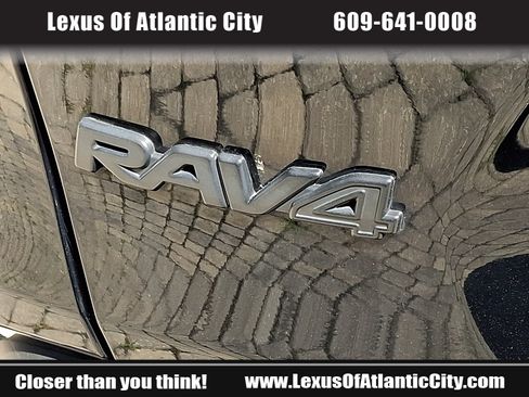 Used 2019 Toyota RAV4 XLE w/ Convenience Package AWD/4WD image 32