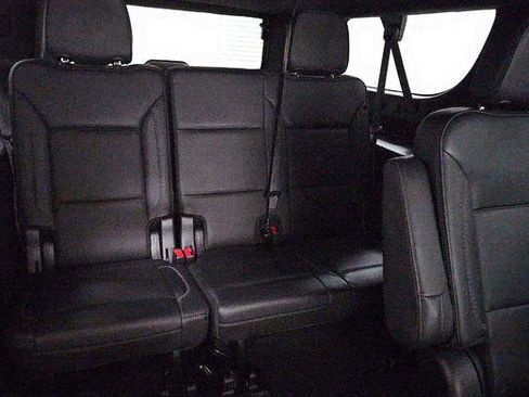 Used 2023 GMC Yukon XL Denali AWD/4WD image 13