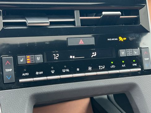 Certified 2020 Toyota Avalon Limited image 19