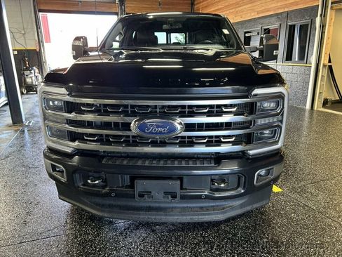 Used 2023 Ford F250 Platinum AWD/4WD image 7