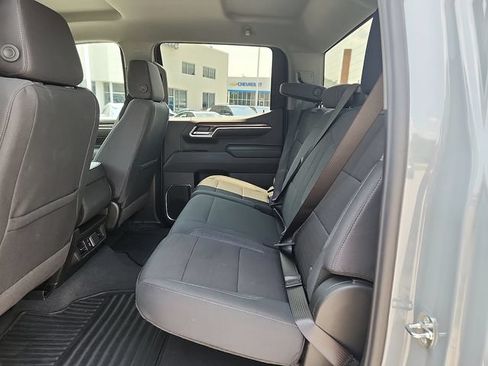 Used 2024 Chevrolet Silverado 1500 LT AWD/4WD image 10
