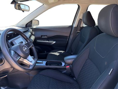 Used 2023 Nissan Kicks SV image 10
