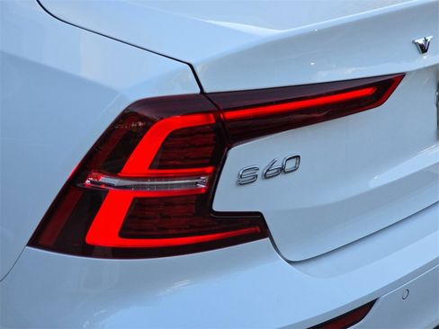 Used 2022 Volvo S60 T8 R-Design Expression w/ Premium Package image 30