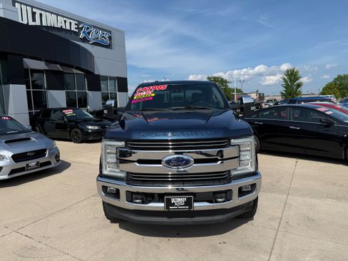 Used 2017 Ford F350 Lariat w/ Lariat Ultimate Package AWD/4WD image 2