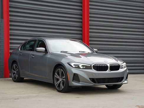 Used 2024 BMW 330i xDrive Sedan w/ Convenience Package image 5