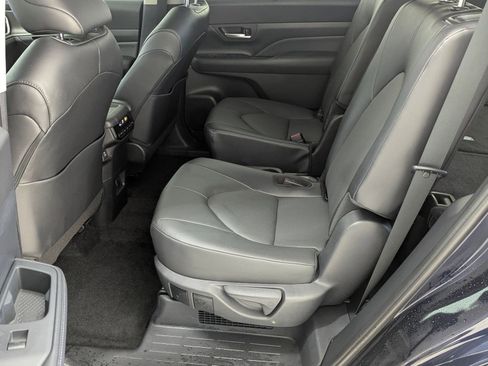 Used 2024 Toyota Grand Highlander XLE image 13