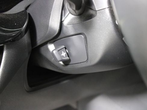 Used 2023 BMW 530e w/ M Sport Package image 29