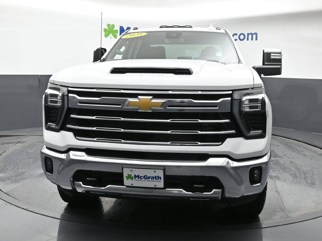 Used 2025 Chevrolet Silverado 2500 LTZ AWD/4WD image 6