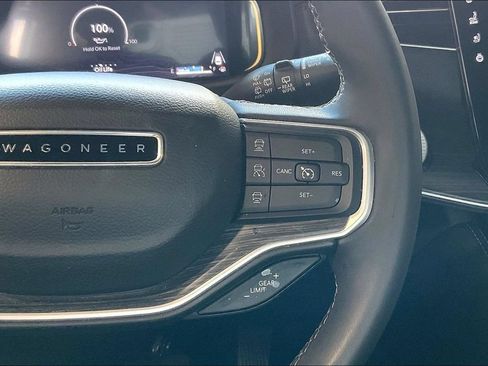 Used 2024 Jeep Wagoneer Series II w/ Flexible Seating Group RWD image 9