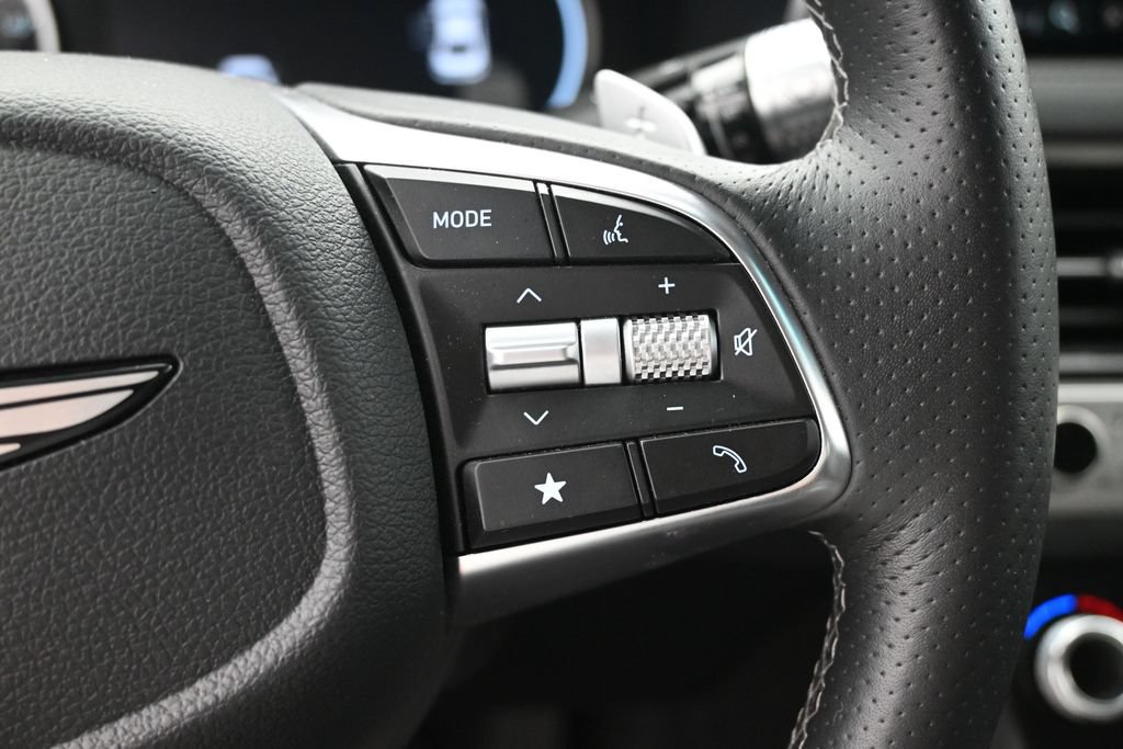 Used 2026 Genesis G70 2.5T RWD image 27