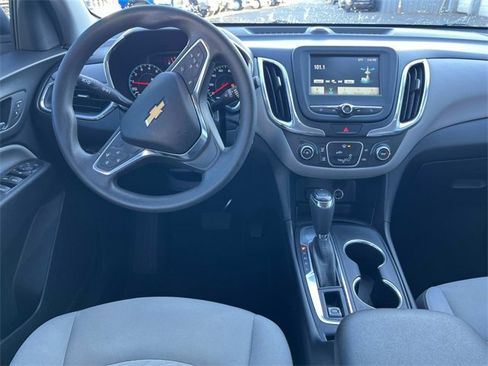 Used 2018 Chevrolet Equinox LS image 13