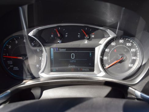 Used 2018 Chevrolet Equinox Premier image 13