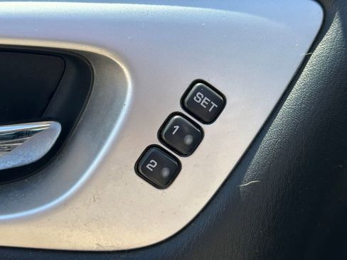 Used 2020 Nissan Pathfinder SL FWD image 27