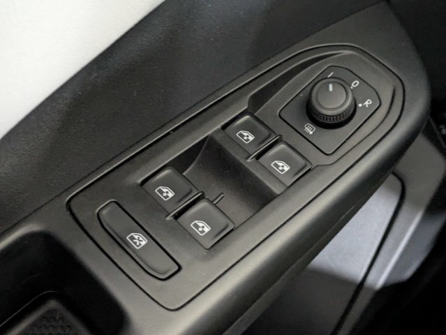 Used 2024 Volkswagen Taos SE AWD/4WD image 23