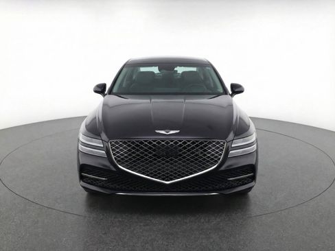 Used 2025 Genesis G70 2.5T image 2