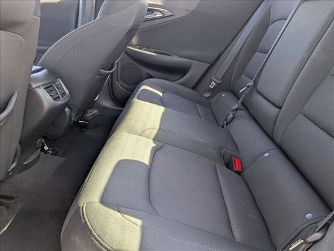 Used 2018 Chevrolet Malibu LT image 17