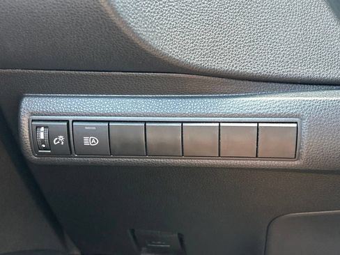 Used 2024 Toyota Corolla LE FWD image 29