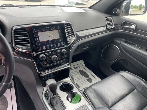 Used 2020 Jeep Grand Cherokee Overland AWD/4WD image 43