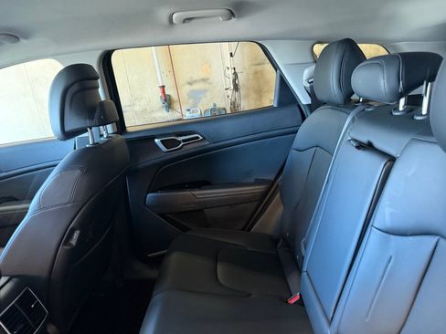Used 2023 Kia Sportage EX AWD/4WD image 33