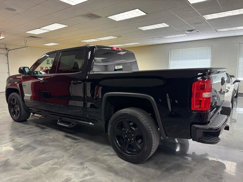 Used 2017 GMC Sierra 1500 SLE w/ SLE Value Package AWD/4WD image 11
