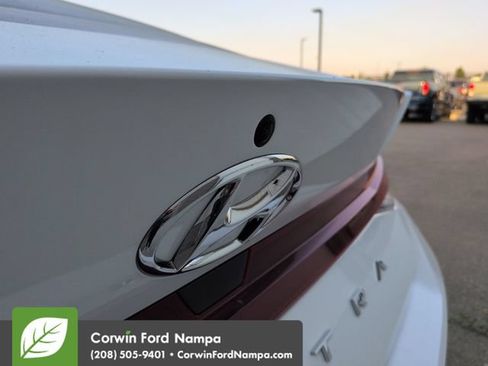 Used 2023 Hyundai Elantra SEL FWD image 30
