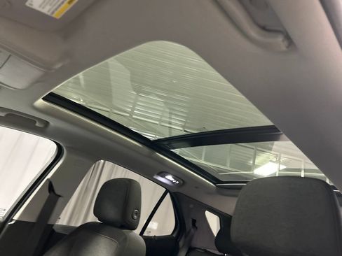 Used 2022 Chevrolet Equinox LT FWD image 23