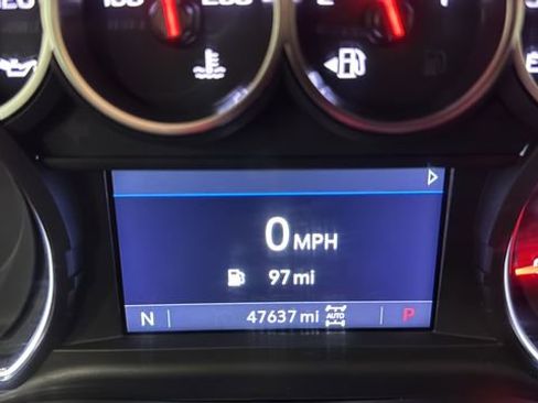 Used 2022 Chevrolet Silverado 1500 RST image 11