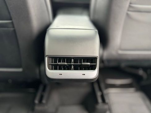 Used 2023 Tesla Model Y Long Range image 21