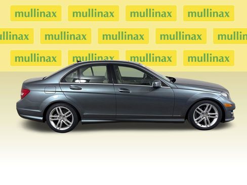 Used 2012 Mercedes-Benz C 300 4MATIC Sedan image 2