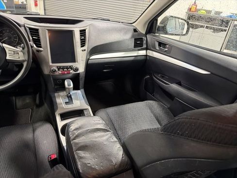 Used 2011 Subaru Outback 2.5i image 22