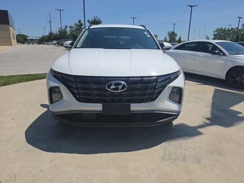 Used 2024 Hyundai Tucson SEL FWD image 2