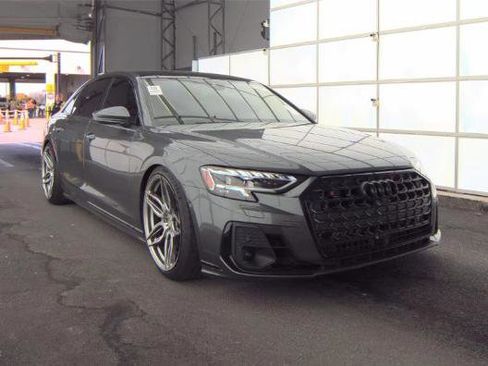 Used 2022 Audi S8 image 1