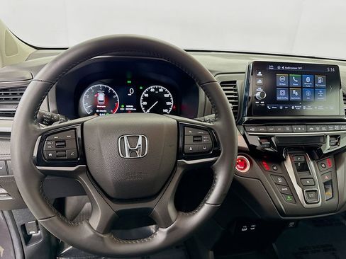 Used 2025 Honda Odyssey EX-L image 11