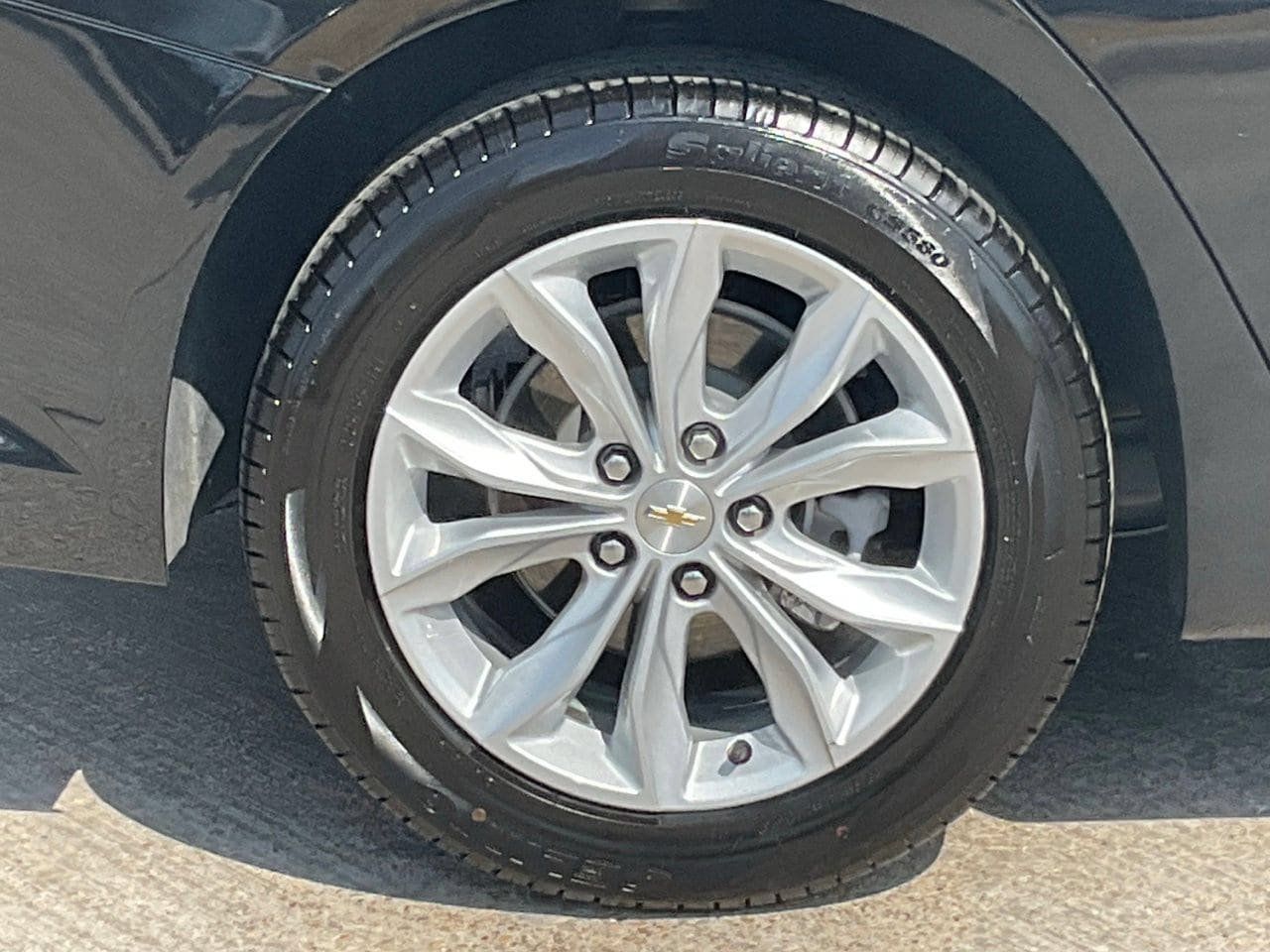Used 2025 Chevrolet Malibu LT FWD image 7
