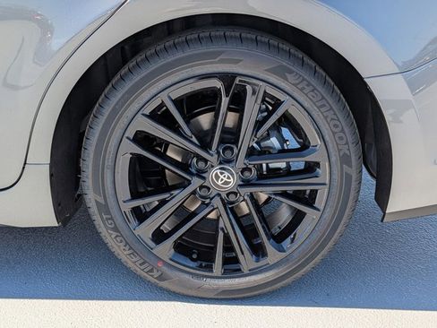 New 2026 Toyota Camry SE image 10