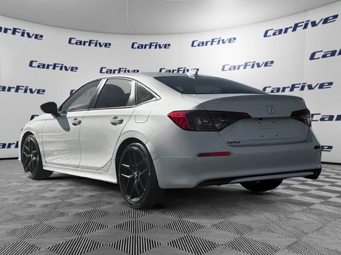 Used 2024 Honda Civic Sport image 3