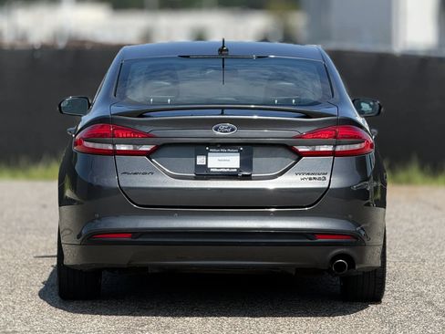 Used 2017 Ford Fusion Titanium FWD image 4