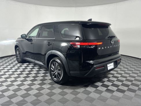 Used 2022 Nissan Pathfinder S AWD/4WD image 5