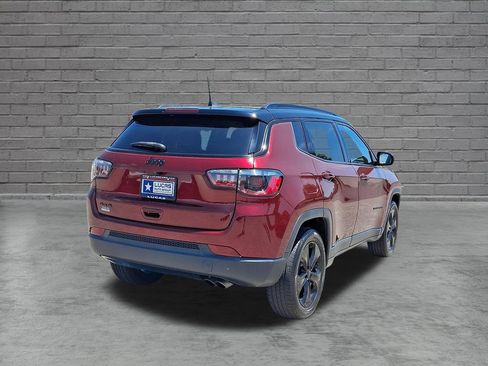 Used 2021 Jeep Compass Latitude w/ Sun and Sound Group AWD/4WD image 11