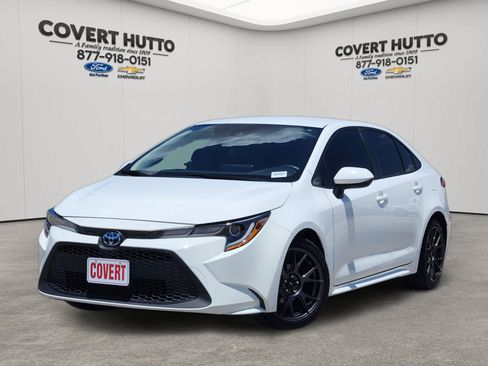 Used 2022 Toyota Corolla LE FWD image 1