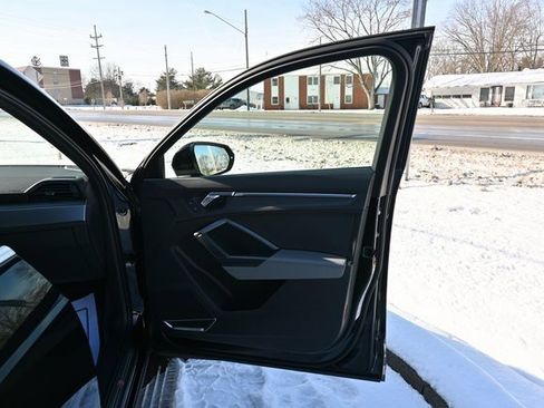 Used 2020 Audi Q3 2.0T Prestige image 18