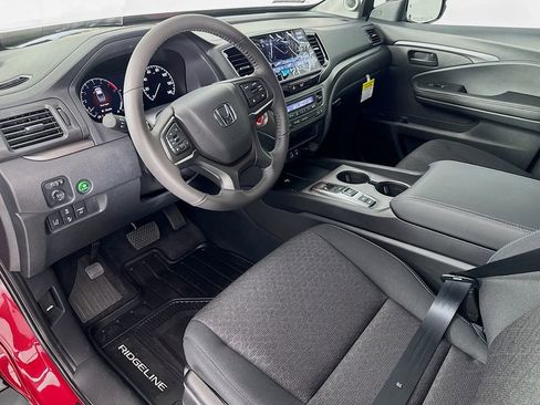 Certified 2025 Honda Ridgeline Sport image 9