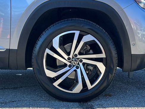 Certified 2021 Volkswagen Atlas SEL Premium image 10