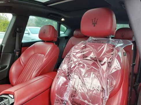 Used 2017 Maserati Levante w/ Sport Package AWD/4WD image 15