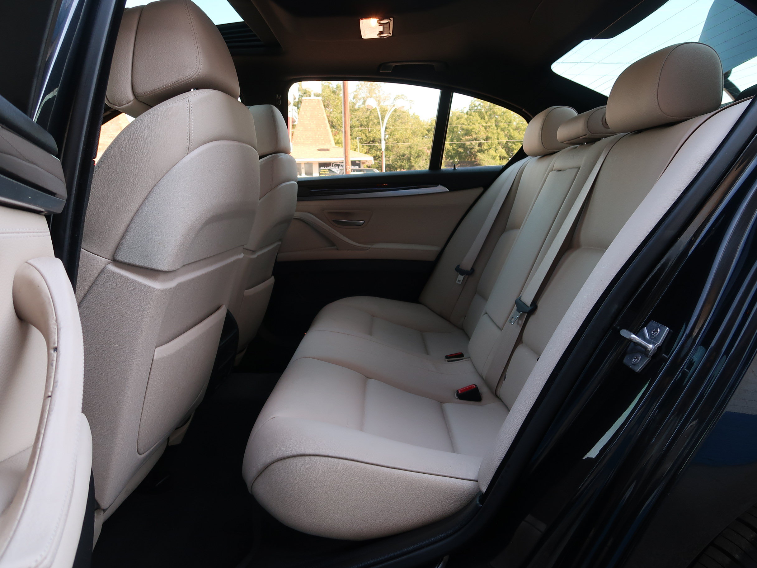 Used 2012 BMW 528i Sedan RWD image 30