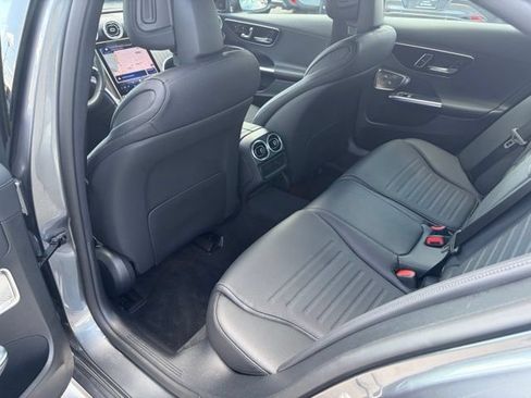 Used 2025 Mercedes-Benz C 300 Sedan image 25