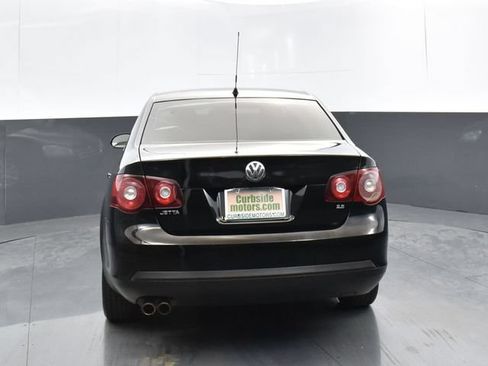 Used 2010 Volkswagen Jetta Limited Edition FWD image 7