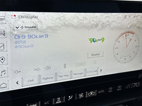 Used 2024 GMC Hummer EV 2X w/ Extreme Off-Road Package image 12