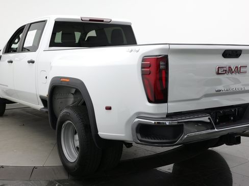 Used 2024 GMC Sierra 3500 Pro AWD/4WD image 7