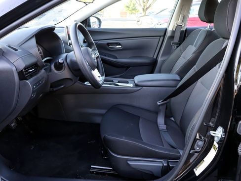 Used 2025 Nissan Sentra SV FWD image 25